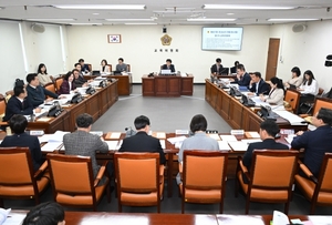 경남도의회 교육위, 경남도교육청 직속기관, 지원청 대상 업무계획 보고